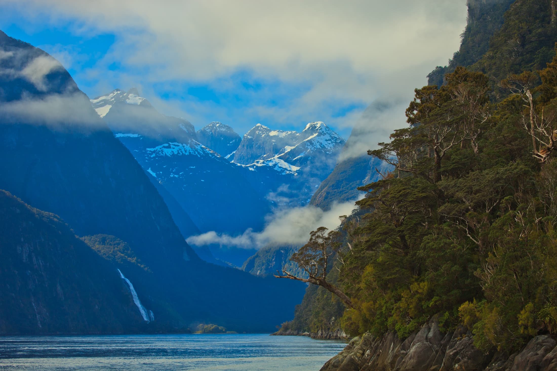 A cruise boat on Milford Sound; used as regional New Zealand cruise imagery.